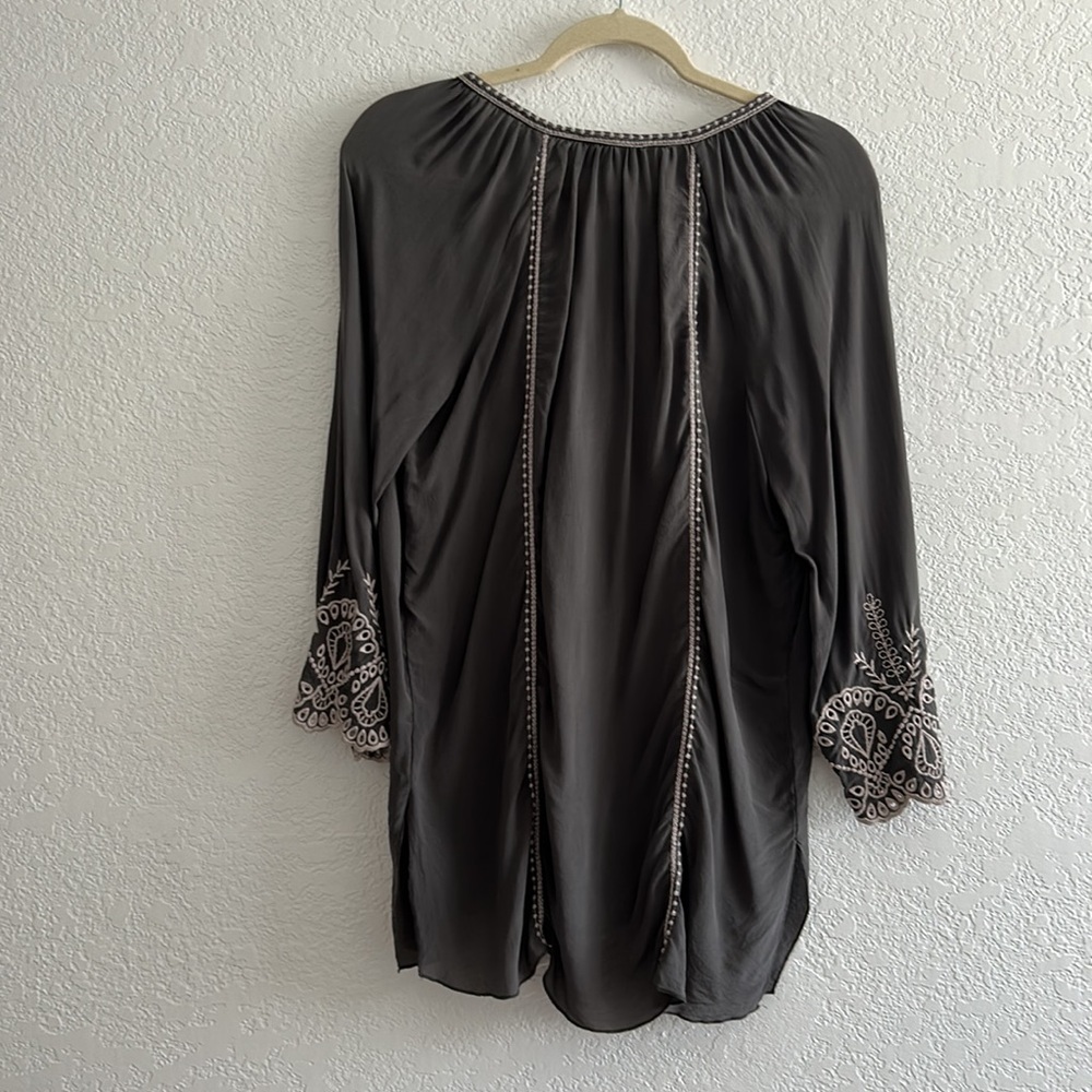 Johnny Was Gray Embroidered Tunic - Picture 6 of 8